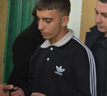 annesine_kufur_etti_diye_bicakladi_h90856_3a8de.jpg