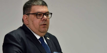 berova_dan_zam_aciklamasi_fondan_onemli_fedakrlik_yapildi_h90785_edb19.jpg