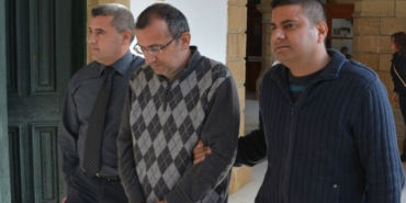 emekli_memura_bir_yil_hapis_cezasi_h90675_91492.jpg