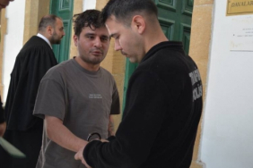 sarhos_turist_polisleri_darp_etti_h90906_d6b19.jpg