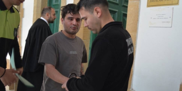 sarhos_turist_polisleri_darp_etti_h90906_d6b19.jpg