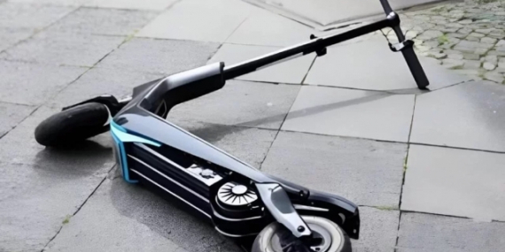 86_yasindaki_elektrikli_scooter_surucusu_yaralandi_h91050_78ce5.jpg