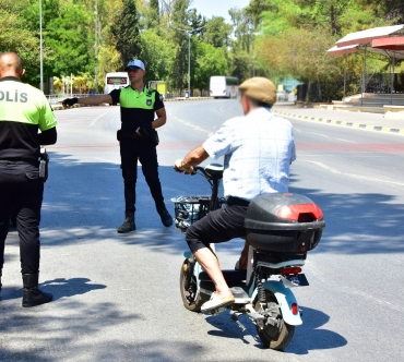 polisten_scooter_uyarisi_h91123_38a8f.jpg