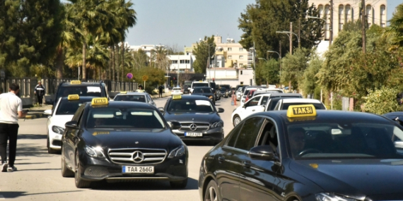 taksiciler_kontak_kapatti_h91076_14acd.JPG