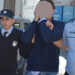 sahte_italyan_pasaportuyla_cikmak_istedi_h91336_1adc4.jpg