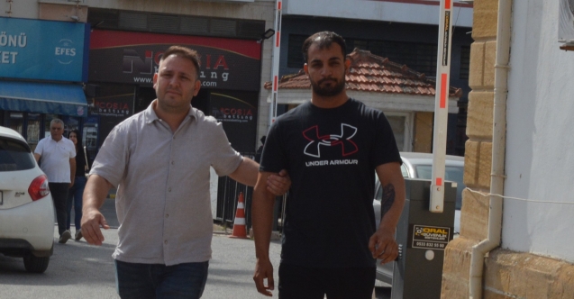 turkiyeden_tehdit_mesaji_yolladi_h91218_7bb0f.jpg
