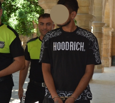 8_bin_500_euro_ya_sahte_pasaport_h91372_fc470.jpg