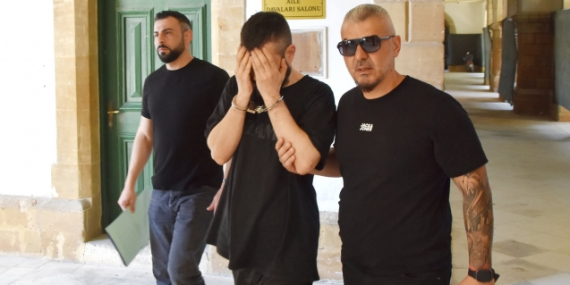 turist_diye_geldi_cezaevine_gitti_h91418_448cf.jpg