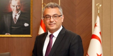 1785494188172erhurman-ayakta-gulumseyen.jpg