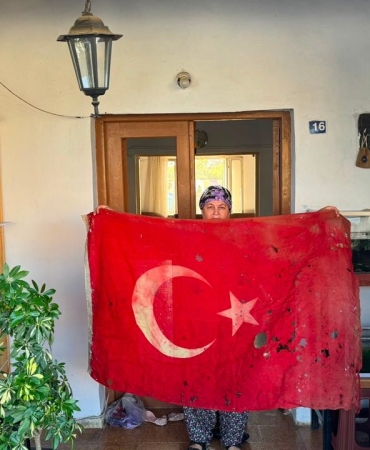 bayrak-1-1.jpg