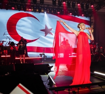 grand_sapphirede_ziynet_sali_ile_bayram_coskusu_h91693_4481e.jpg