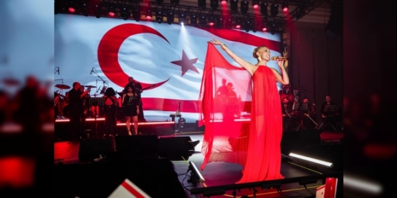 grand_sapphirede_ziynet_sali_ile_bayram_coskusu_h91693_4481e.jpg