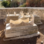 mezar-4.jpg