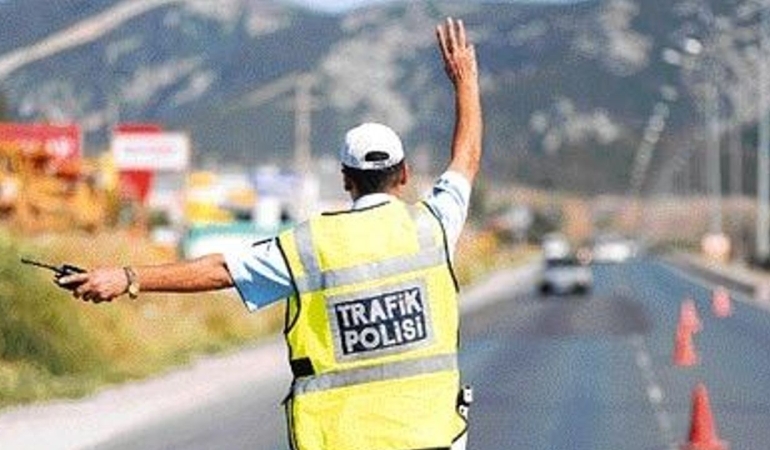 1740818569428trafikdenetim.jpg