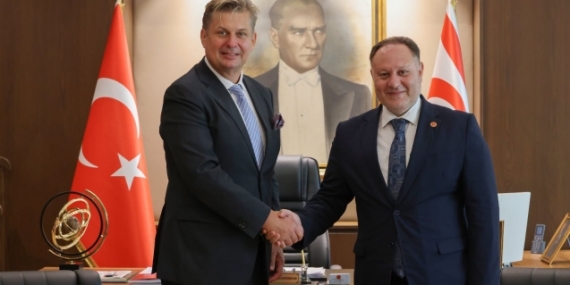 alman_milletvekili_kktc_de_h91792_514ef.jpg