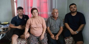 cami_kirip_hamile_kadini_ve_cocuklari_kurtardilar_h91855_e225f.jpg